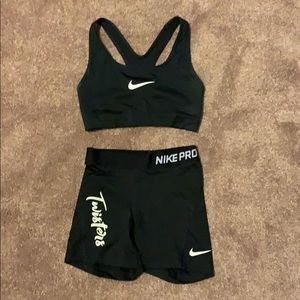Twisters Sports Bra and Nike Pros!